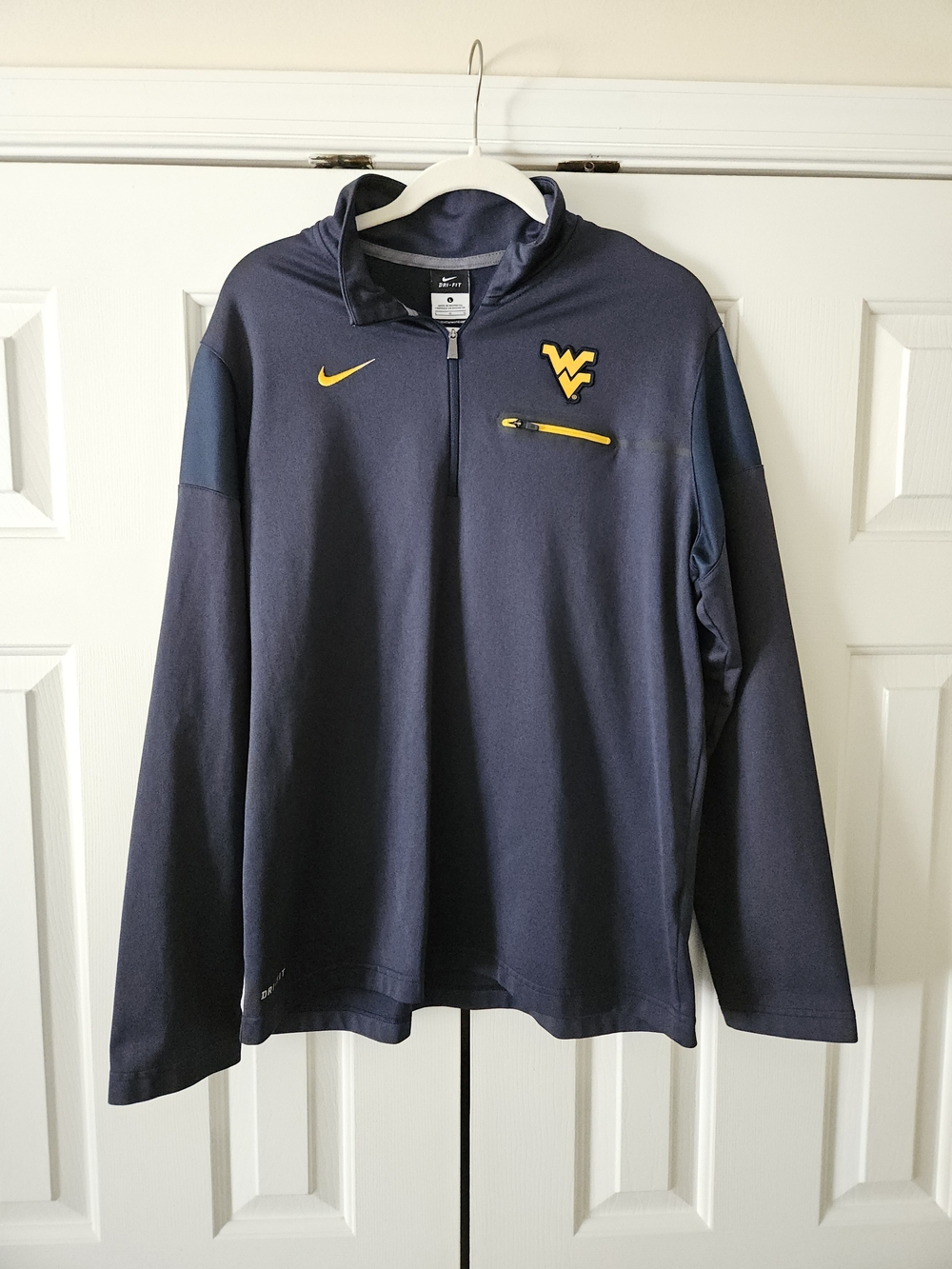 Nike Dri-FIT Men's Navy WVU Mountaineers 1/4 Zip Pullover Long Sleeve L